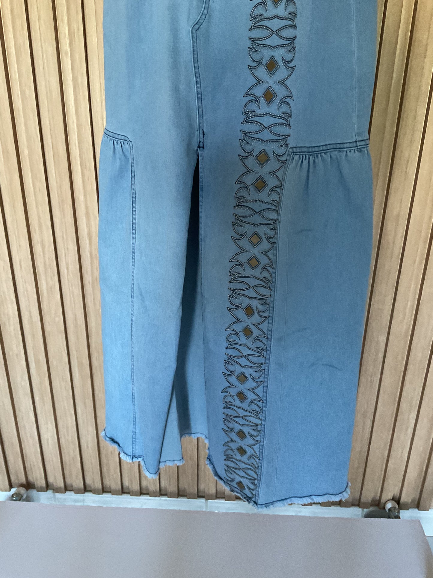 EMBROIDER SKIRT