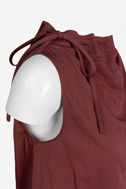 CHINCHED TOP