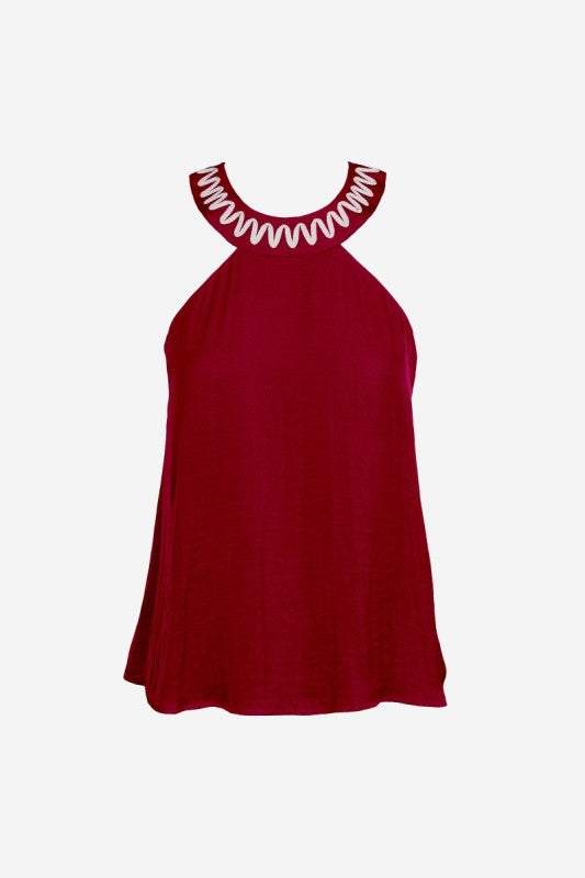 HIGH CUT NECK APPLIQUÉ TOP