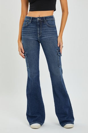 HIGH-RISE CARGO FLARE JEAN