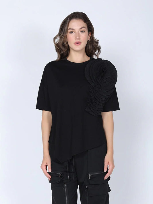 ASYMMETRICAL OVERSIZE FLOWER DETAIL TEE