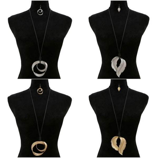 METAL PENDANT