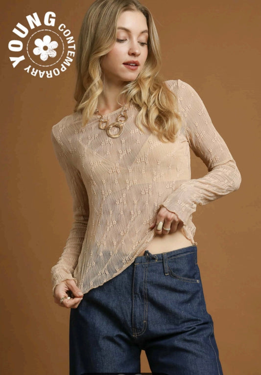 LACE TEXTURE TOP