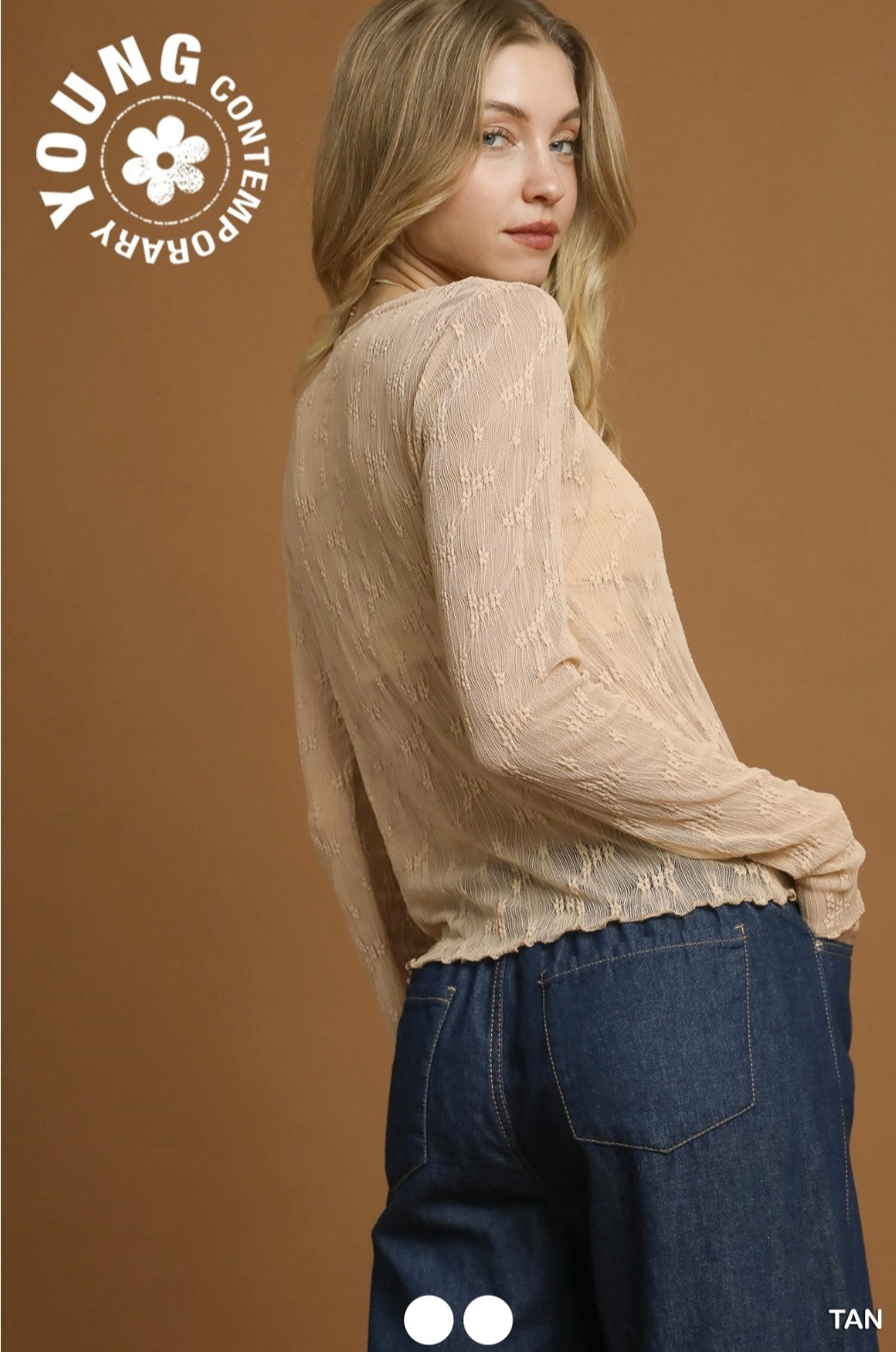 LACE TEXTURE TOP