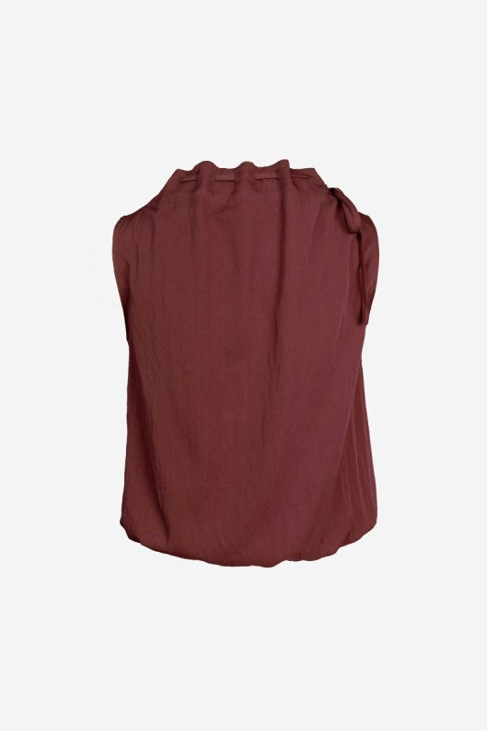 CHINCHED TOP