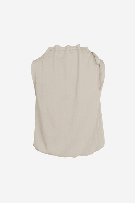 CHINCHED TOP