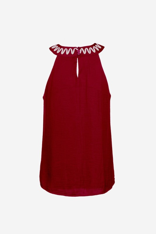HIGH CUT NECK APPLIQUÉ TOP