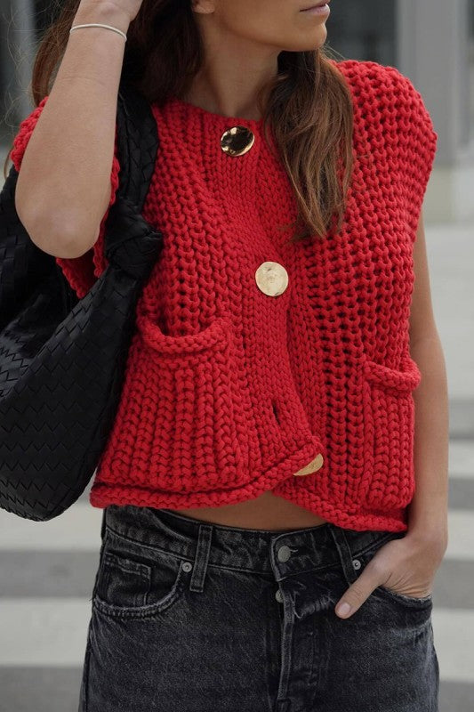KNIT CROP SWEATER VEST