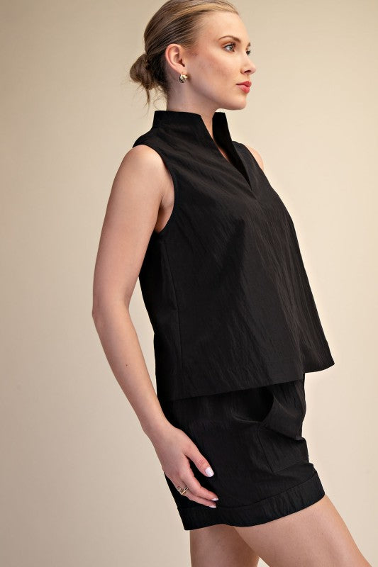 SLIT V NECK TOP
