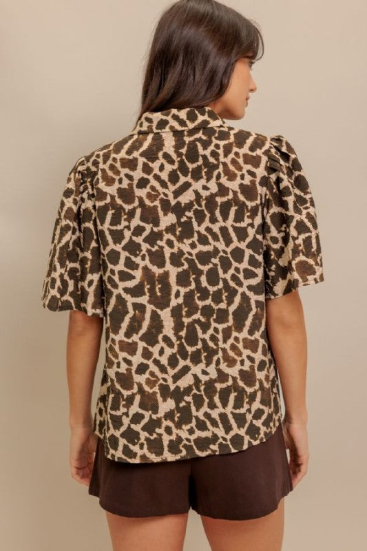 LEO COLLARED TOP