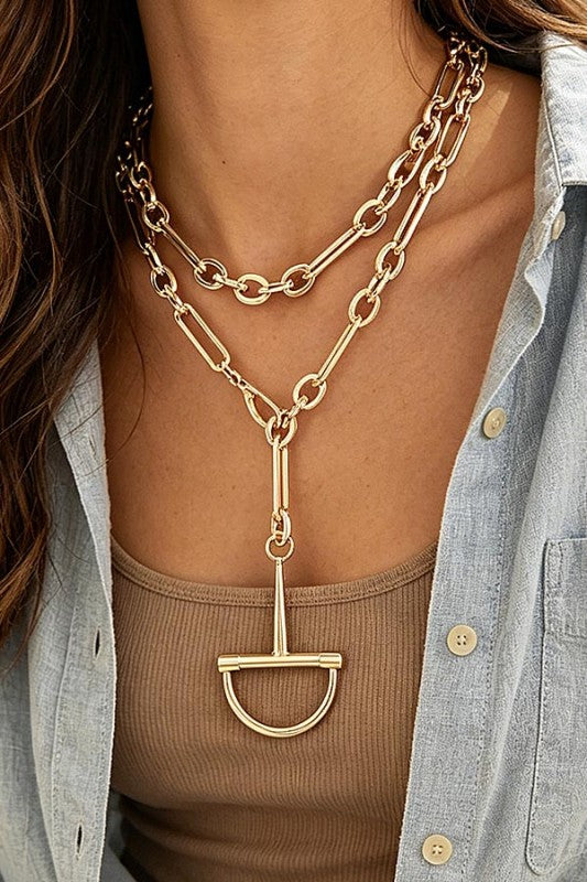 HORSESHOE NECKLACE