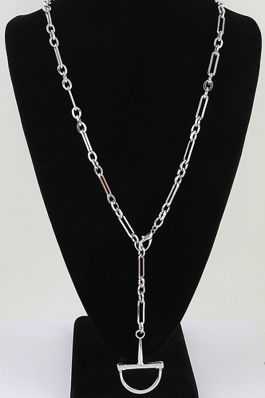 HORSESHOE NECKLACE
