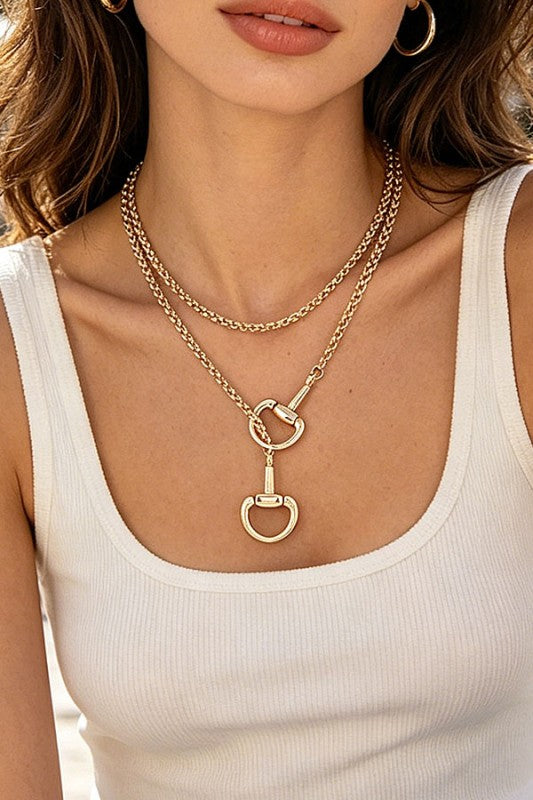 HORSESHOE LOOP NECKLACE