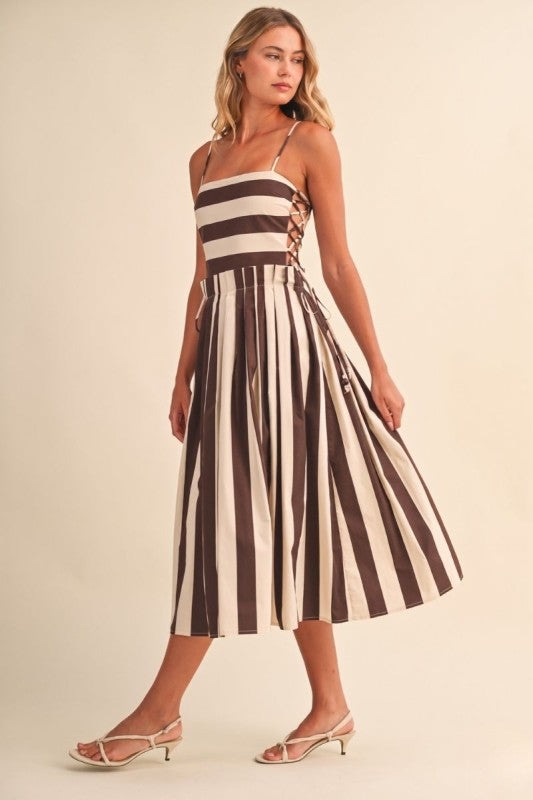 SIDE CUT PLEATED MIDI DRESS