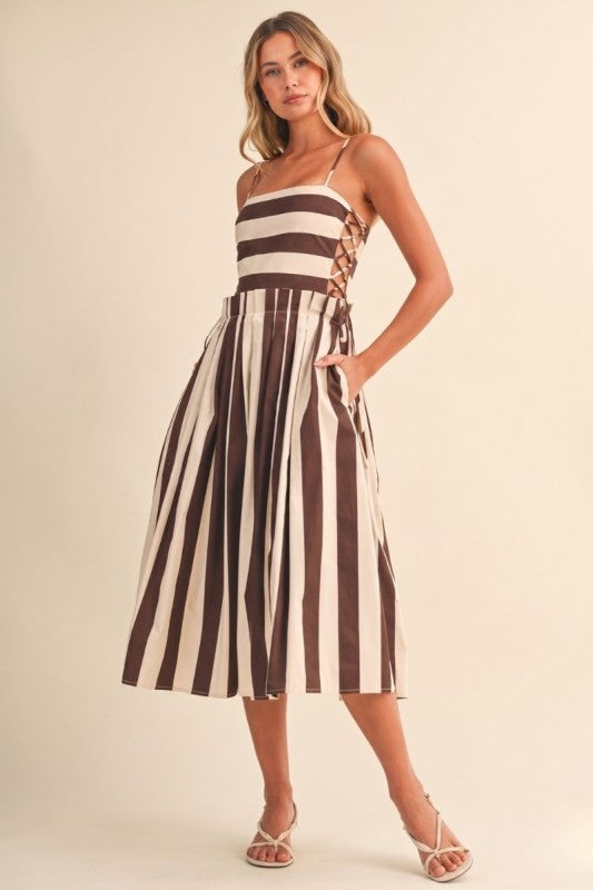 SIDE CUT PLEATED MIDI DRESS