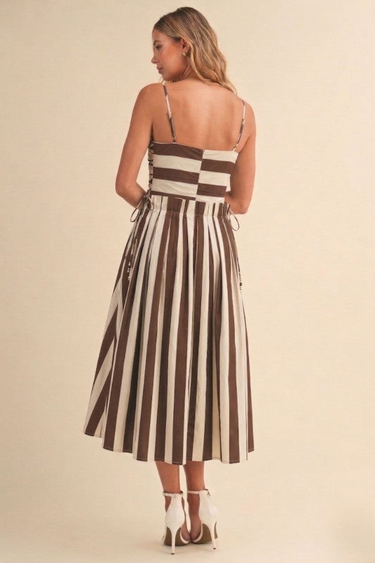 SIDE CUT PLEATED MIDI DRESS