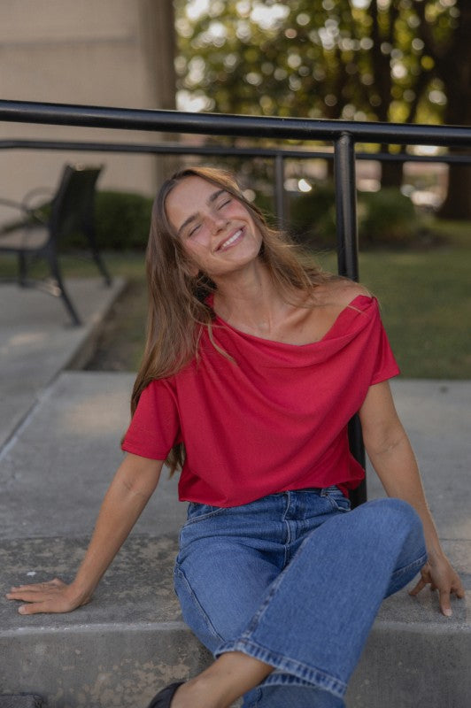 ALLURE SHOULDER TOP